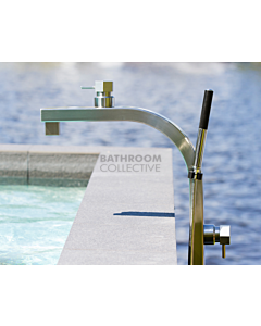 Rainware - Al Fresco Miami Outdoor Bath Filler – 2 x Mixer + Castaway Handshower